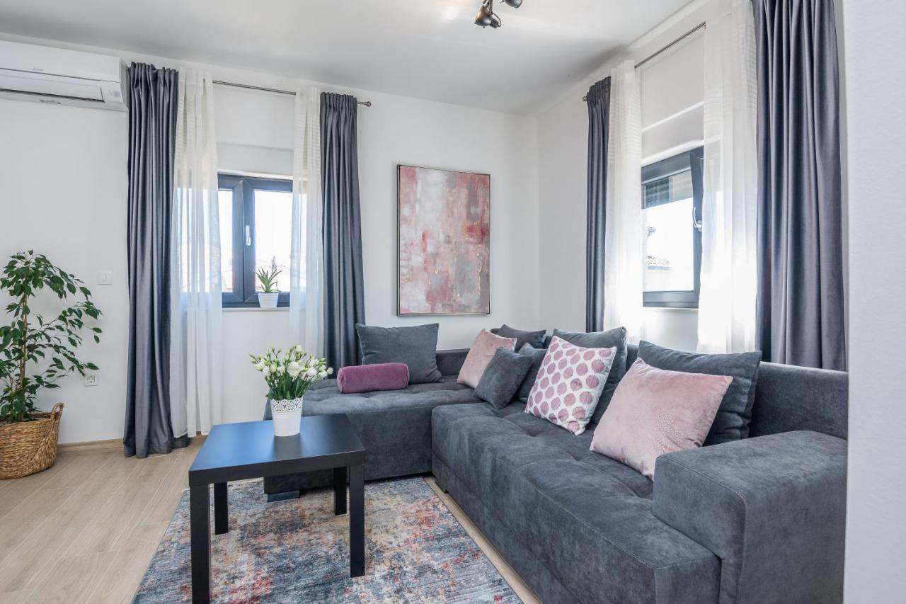 Apartments Maella Zadar Eksteriør bilde