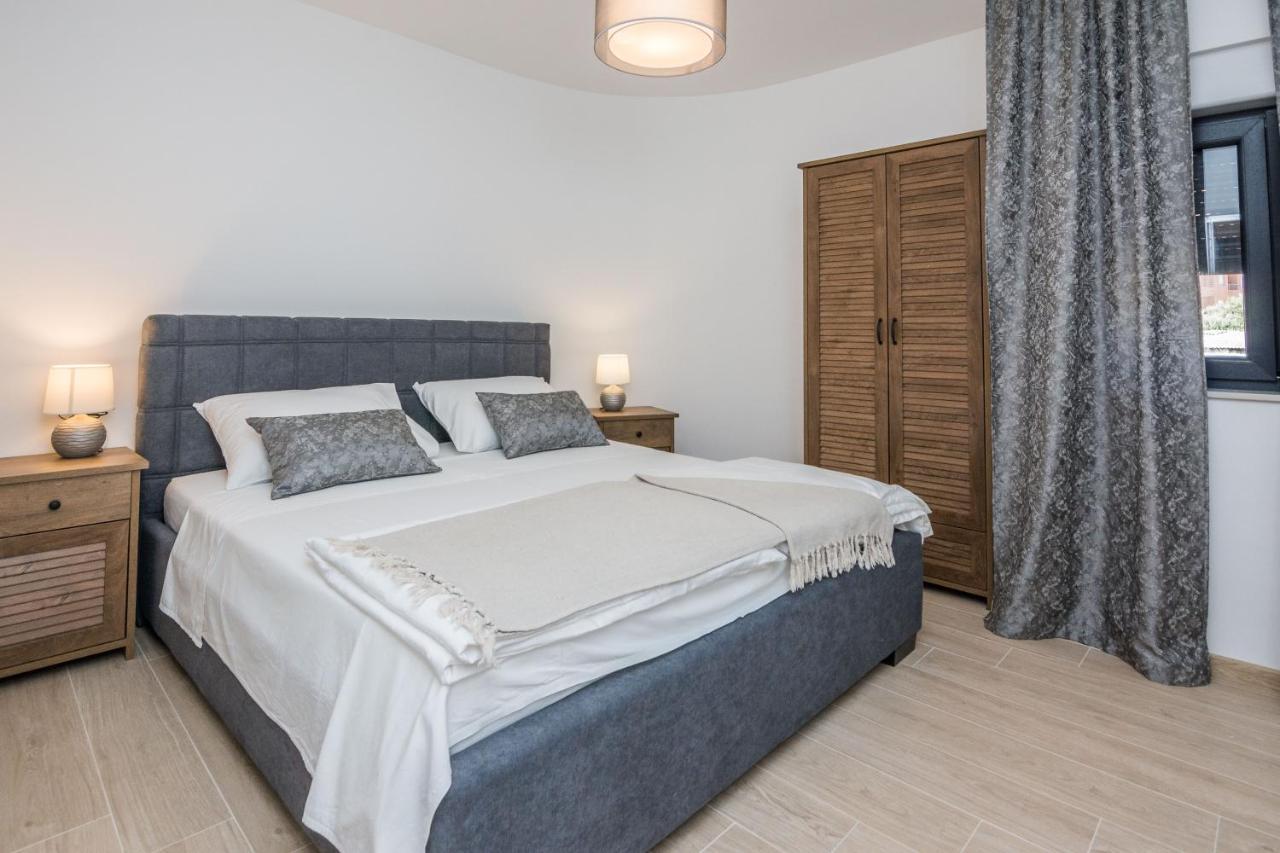 Apartments Maella Zadar Eksteriør bilde