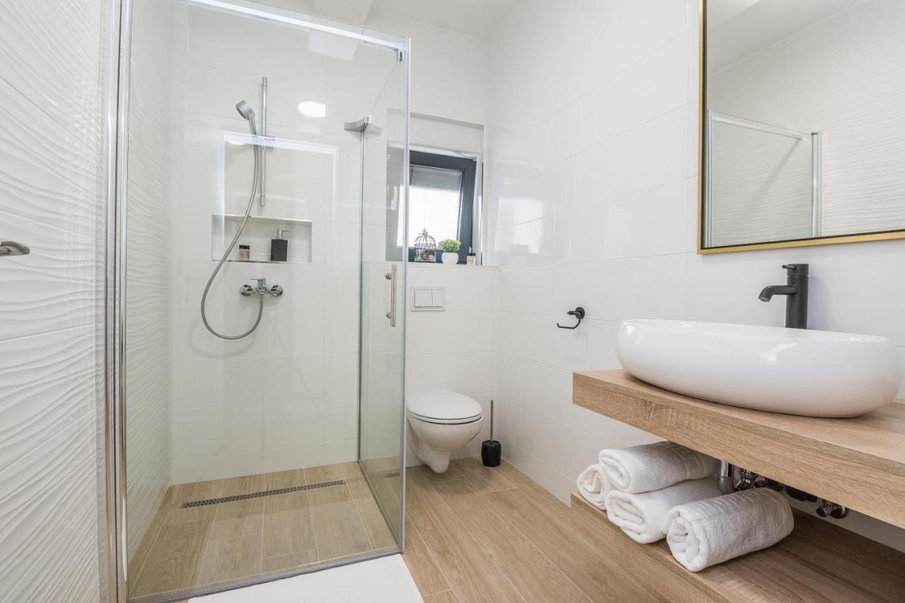 Apartments Maella Zadar Eksteriør bilde