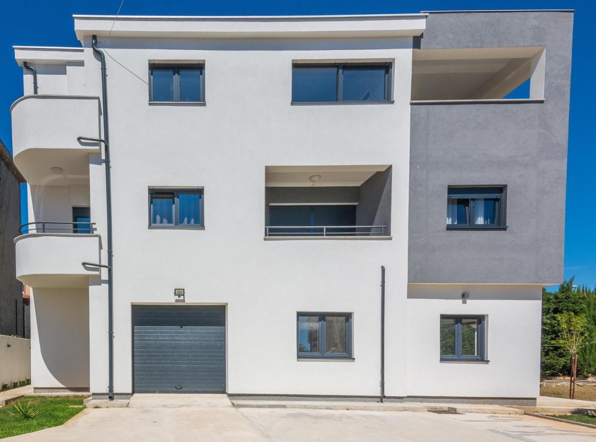 Apartments Maella Zadar Eksteriør bilde